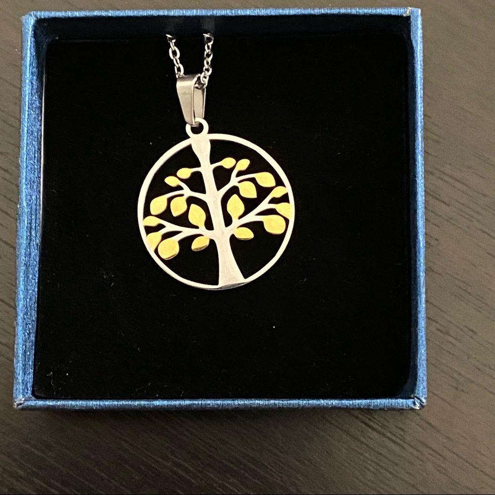 Tree of Life necklace NIB